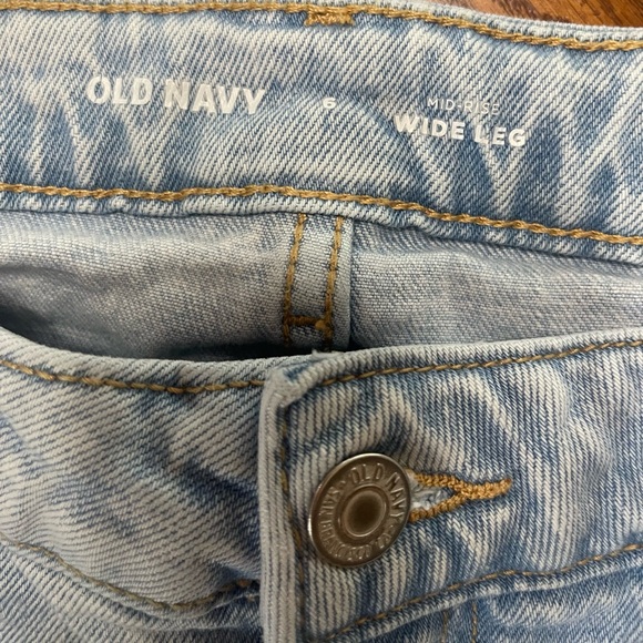 Old Navy Mid-Rise Ripped Wide Leg Jeans-Tilly - Picture 6 of 6